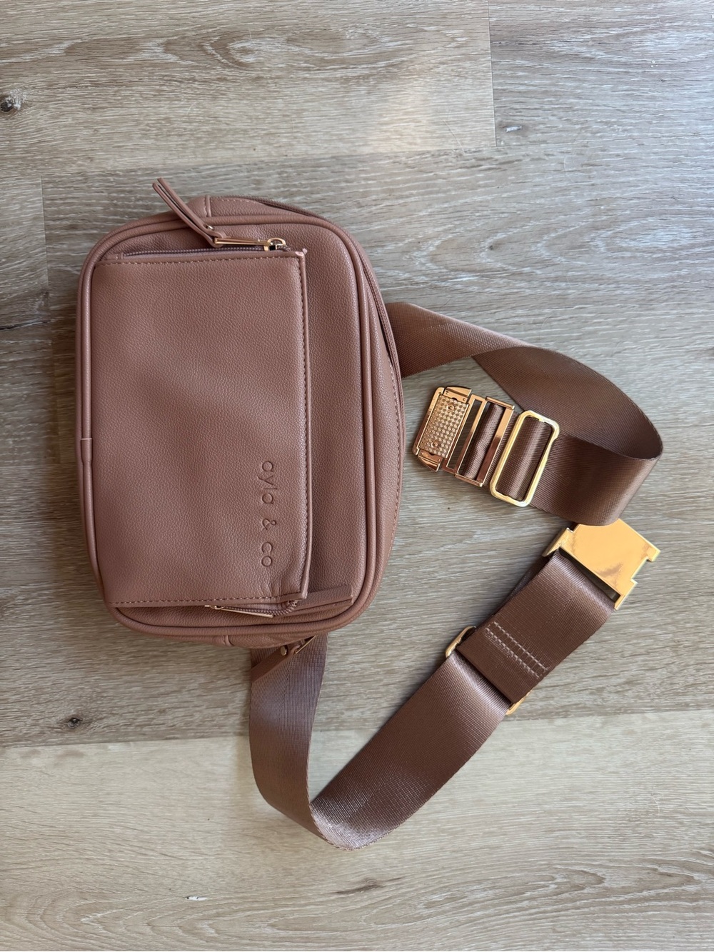 Ayla & Co Brown Leather Crossbody Belt Bag